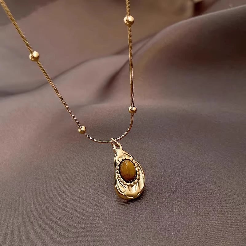 Irregular Amber Stone Necklace